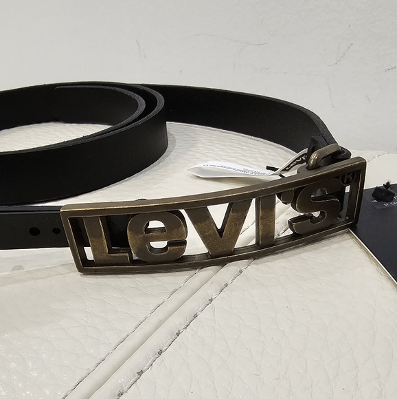 Levi's ORIGINAL Black Leather Belt Thin Logo Size M 90/36 - Picture 2 of 5